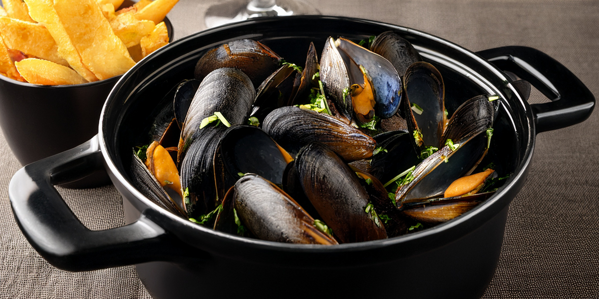 mussels & chips brasserie auguste